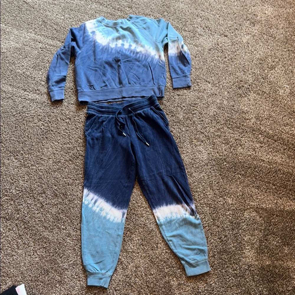 Women’s Tie-Dye Sweatshirt and Jogger Set